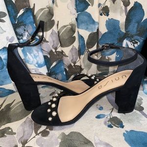 Pearl detail sandal heel